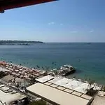 Place In Les Pins, Premium, Sea View, Sleeps 6 アパート